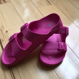 American Eagle 🦅 footbed.